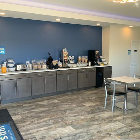 Days Inn By Wyndham Troy Il Extérieur photo