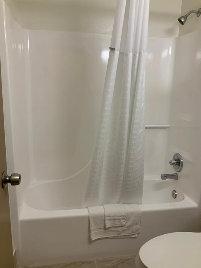 Days Inn By Wyndham Troy Il Extérieur photo